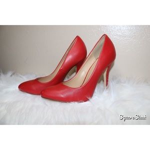 Red pumps